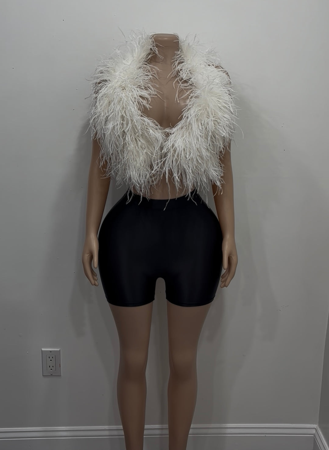 WHITE FUR TOP