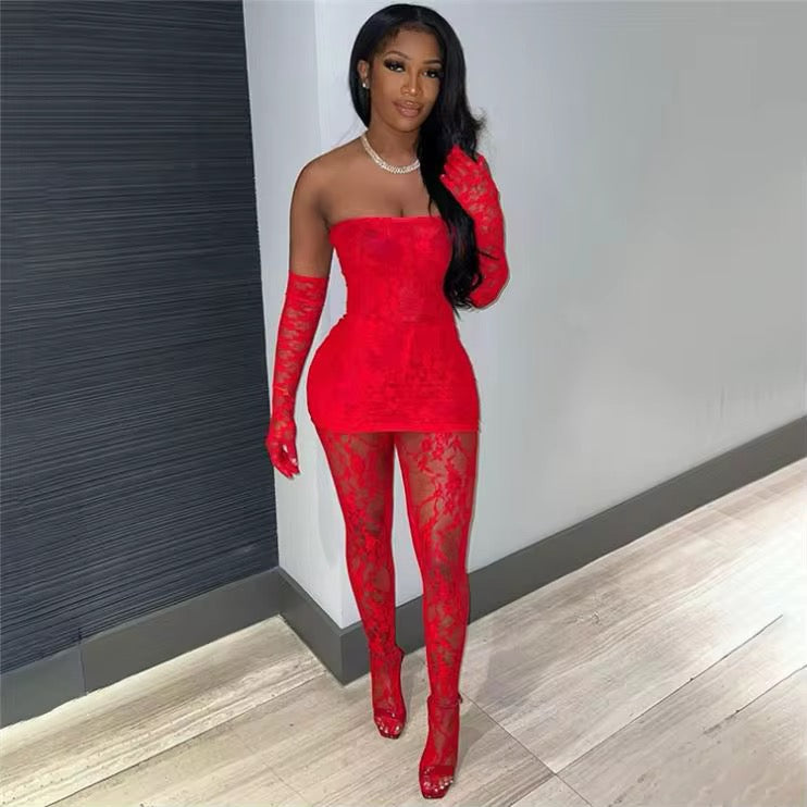 RED LACE ME SET