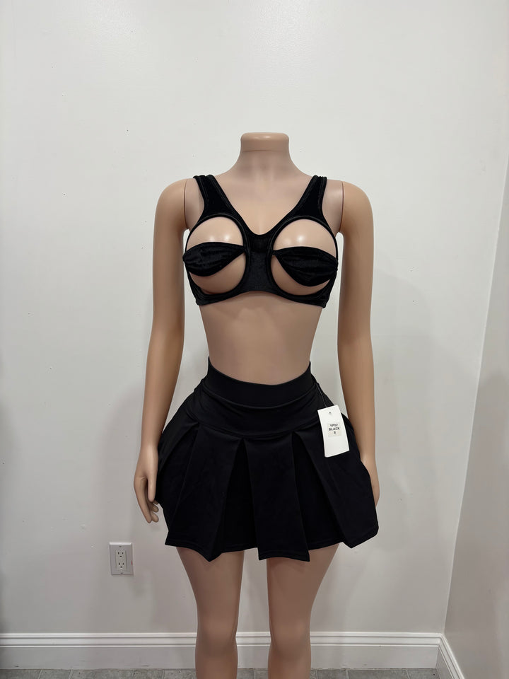 Black skirt
